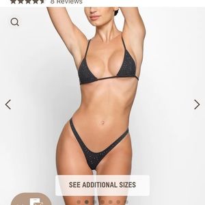 Skims thong medium nwt